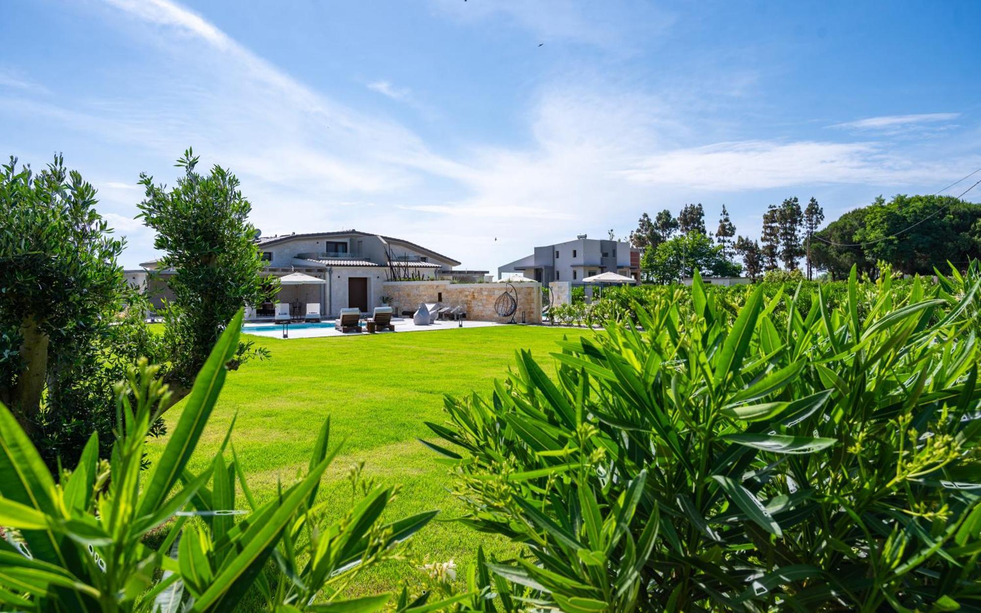 פרבזה Theluxuryvillas מראה חיצוני תמונה